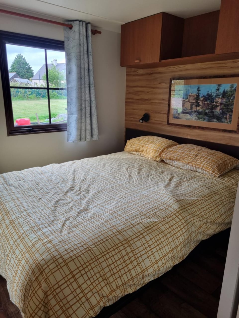 Mobil-home au sein d'une écurie Apartment in Pays de la Loire