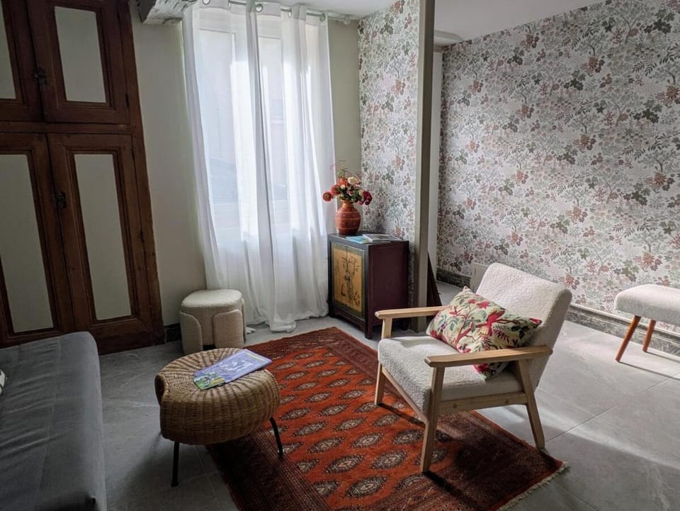 Maison terrasse & jardin centre ville Auch proche gare House in Auch