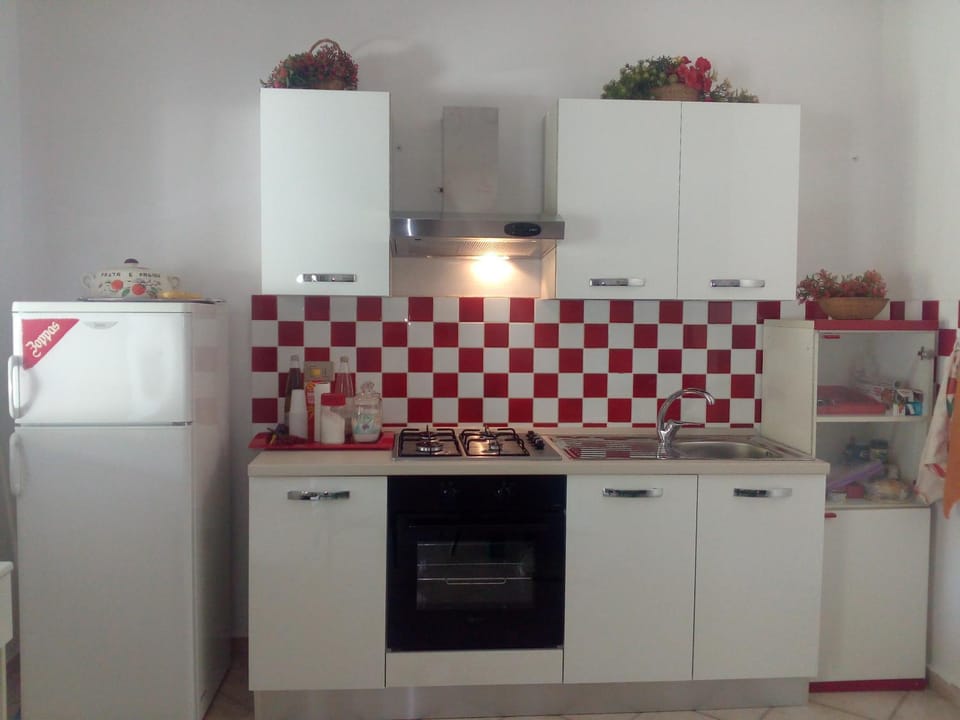 Kitchen or kitchenette, kitchen