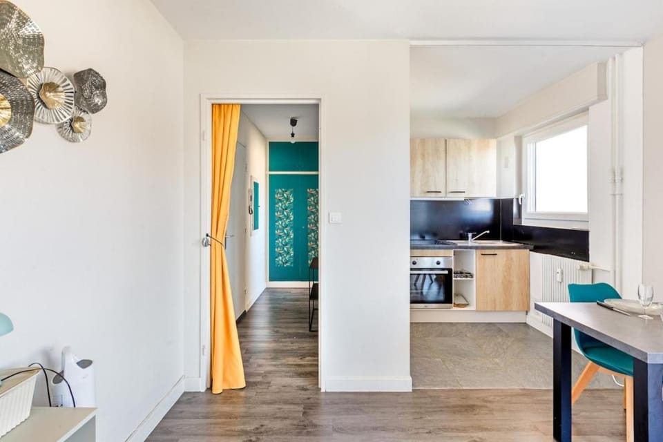 By FLB Property - La Suite Lumière Apartment in Mulhouse