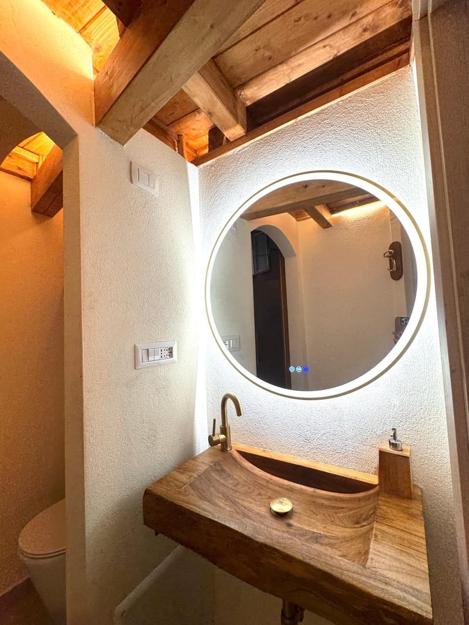 Kalma - Old town Wooden Loft Apartment in Cagliari