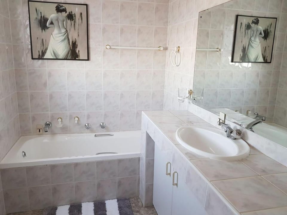 Aldabra no 8 Apartment in Margate