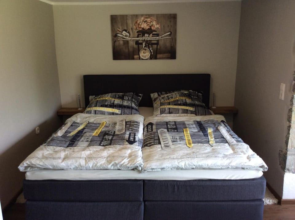 Living room, Bedroom