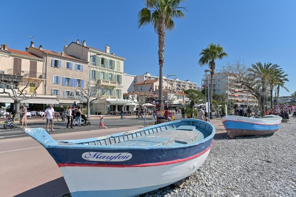 Appartement T4, vue mer, parking Apartment in Cagnes-sur-Mer