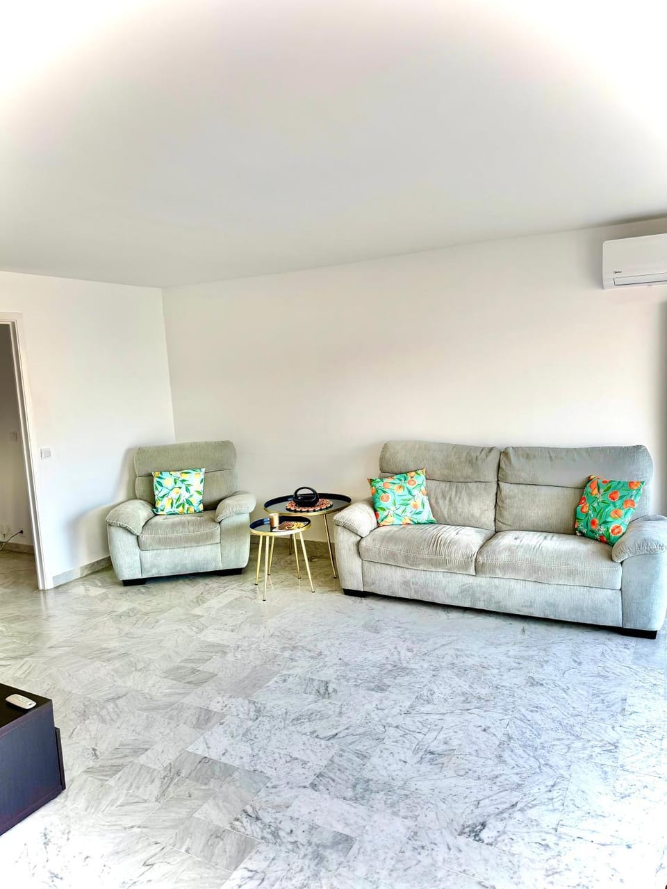 Appartement T4, vue mer, parking Apartment in Cagnes-sur-Mer