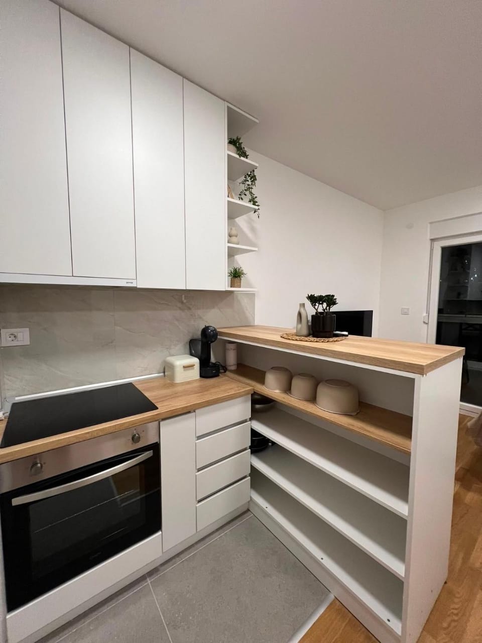 Kitchen or kitchenette