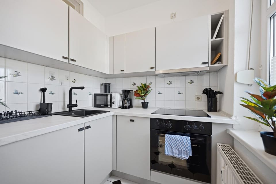 Kitchen or kitchenette, kitchen, kitchen