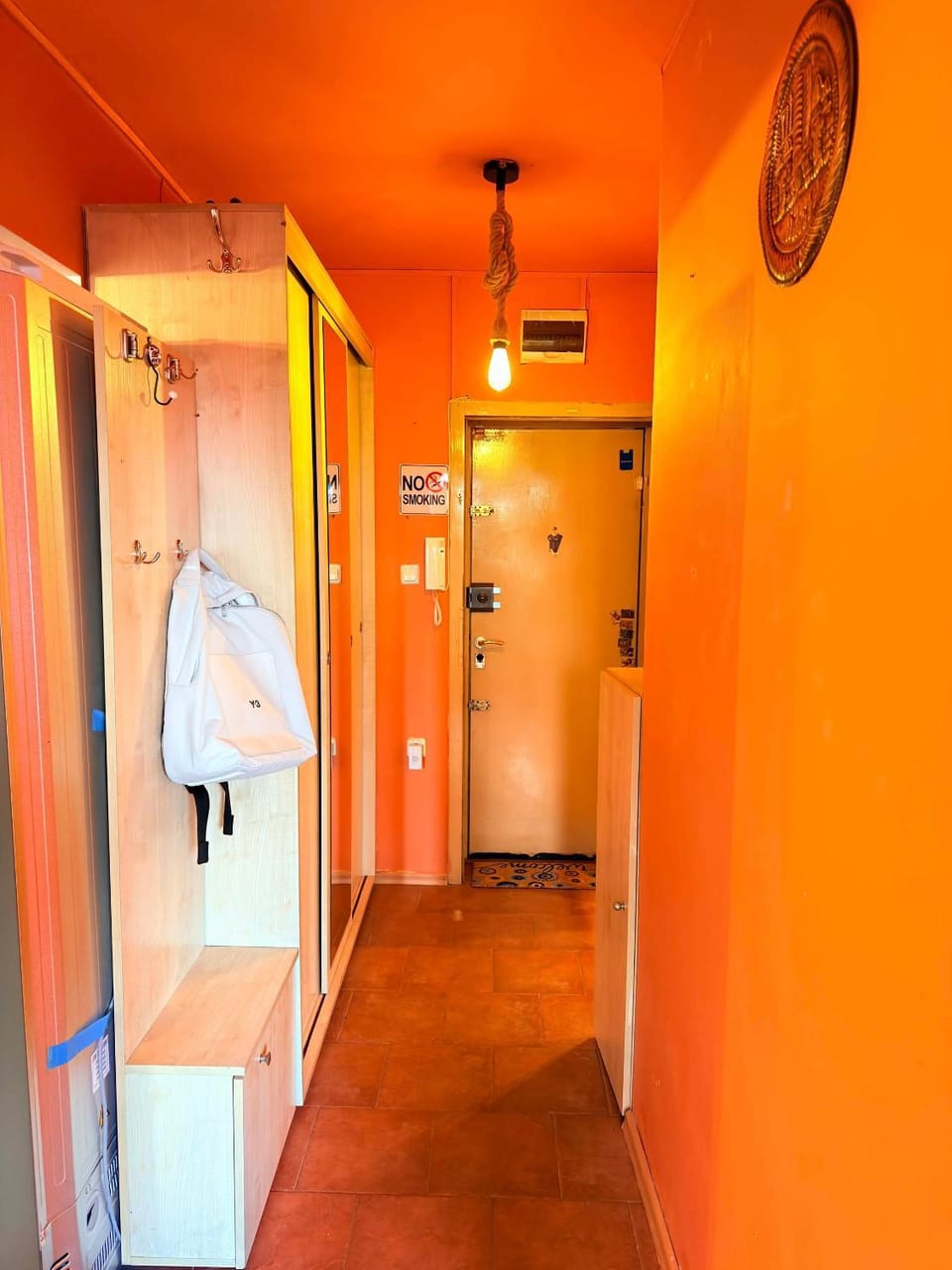 Sunny Cozy Apartment with King Bed, 2 toilets, Fast WiFi, Walk to Center Apartment in Sofia