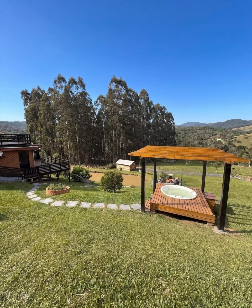 Garden, Hot Tub