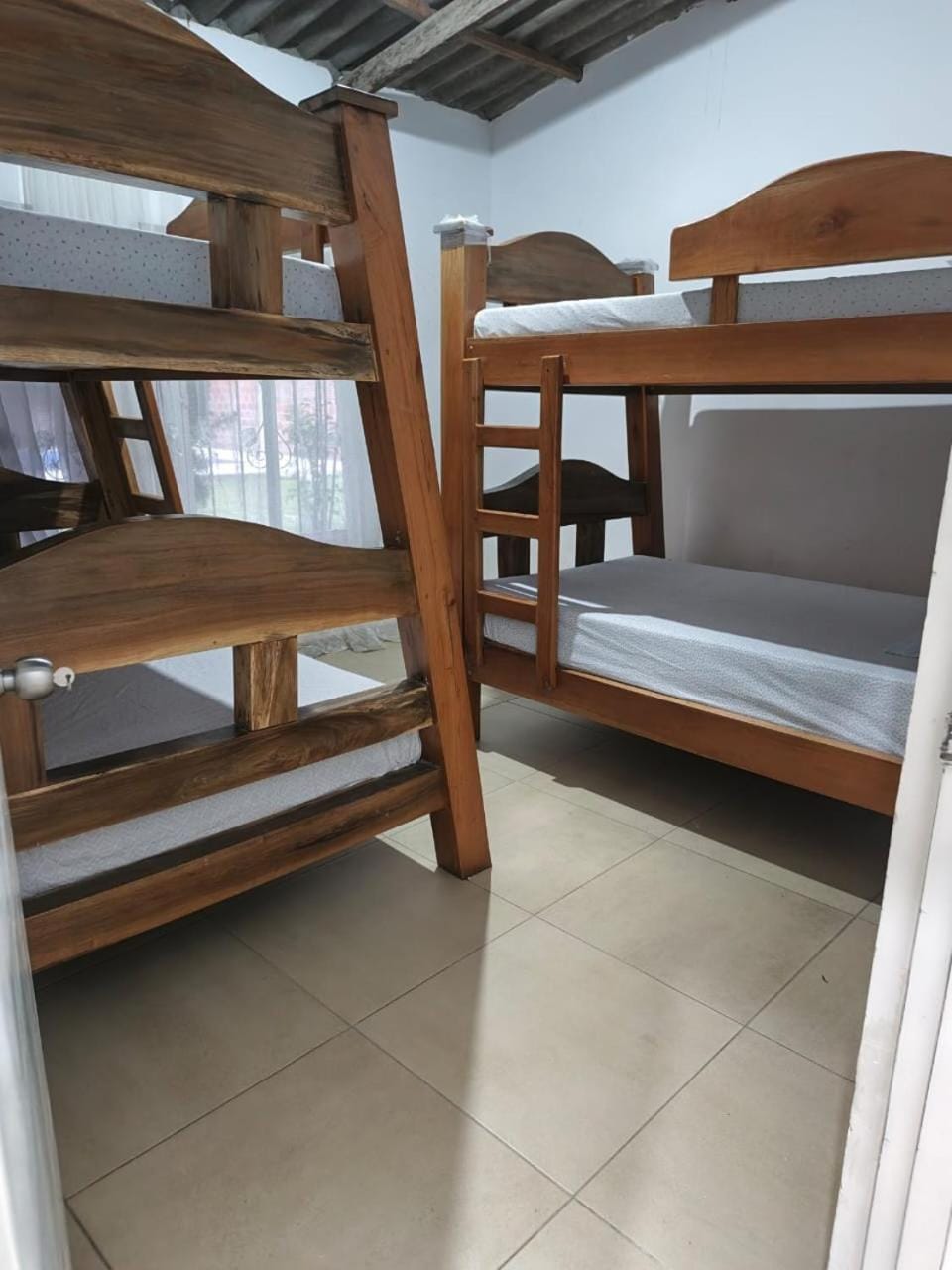 Bedroom, bunk bed