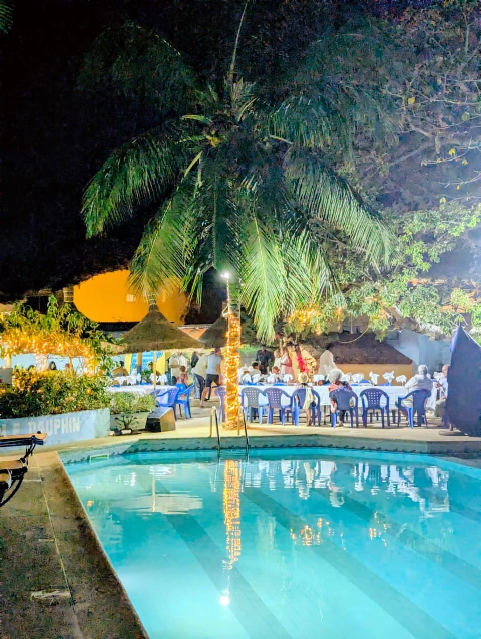 Restaurant/places to eat, Lounge or bar