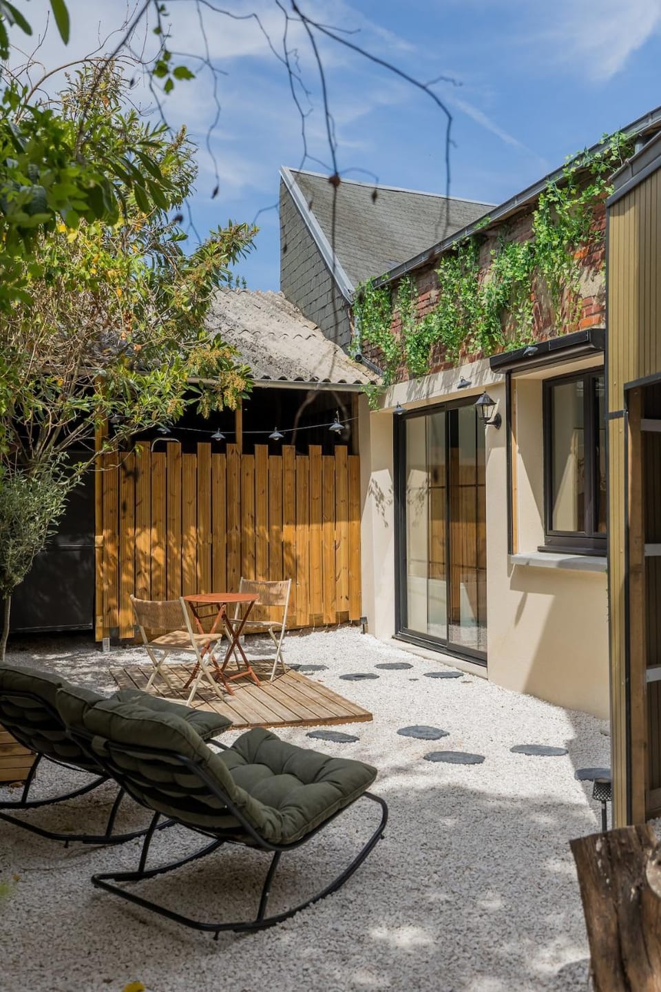 Patio, Garden view