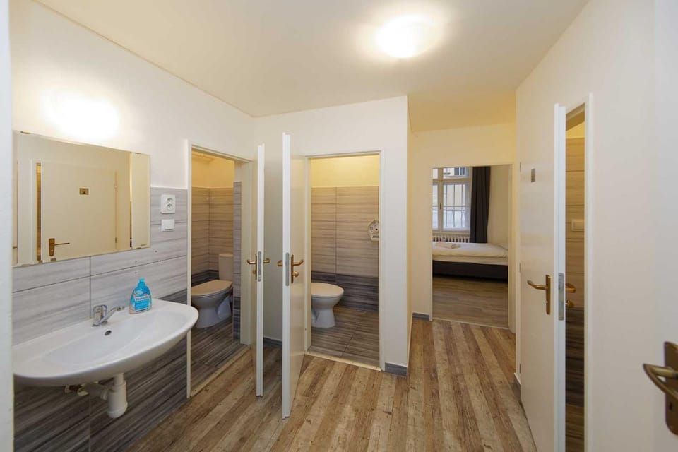 Toilet, Bathroom