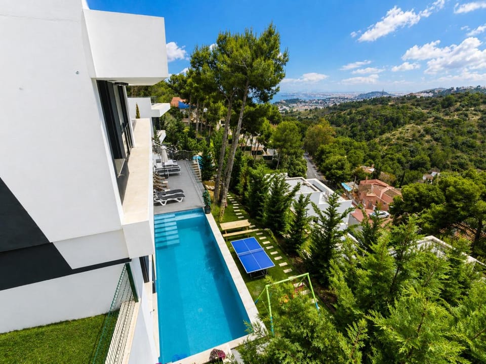 Property building, Swimming pool