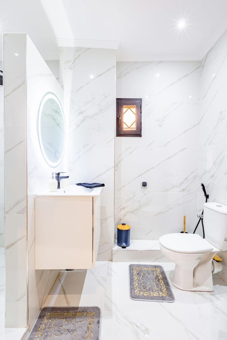 Appartement Luxe 2 Chambres avec Jacuzzi privé Apartment in Marrakesh