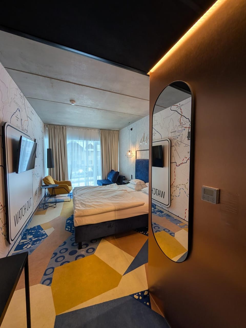 TV and multimedia, Photo of the whole room, Bedroom