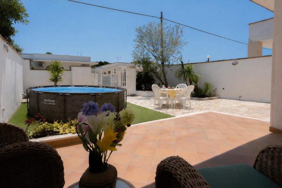 Patio, Day, Garden, Garden view, Pool view, Swimming pool, sunbed