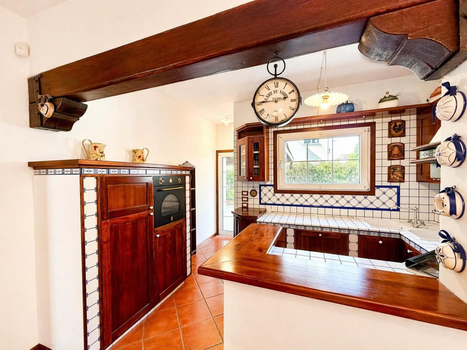 oven, kitchen