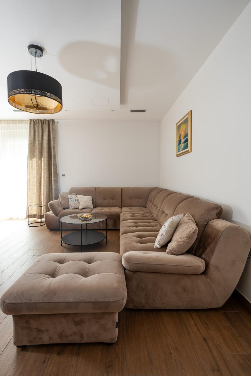 Large Luxury family and friends apartment 1 min walk to Žnjan beach and 2 private garages Apartment in Split