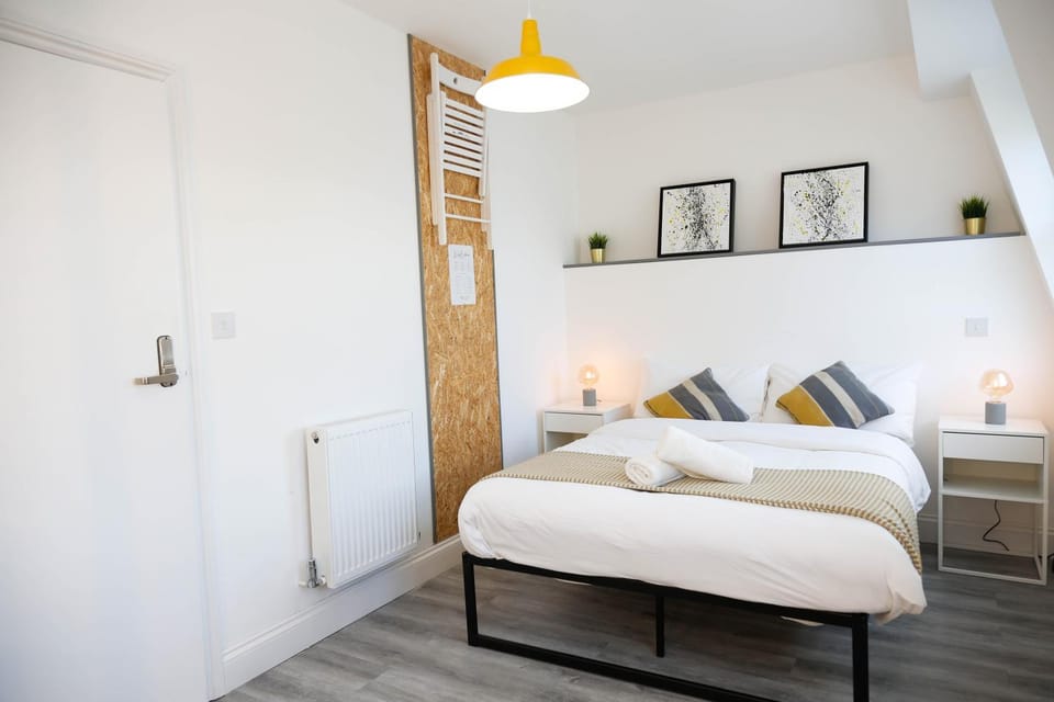 New Private Rooms in the Heart of Camden Town Vacation rental in London Borough of Islington