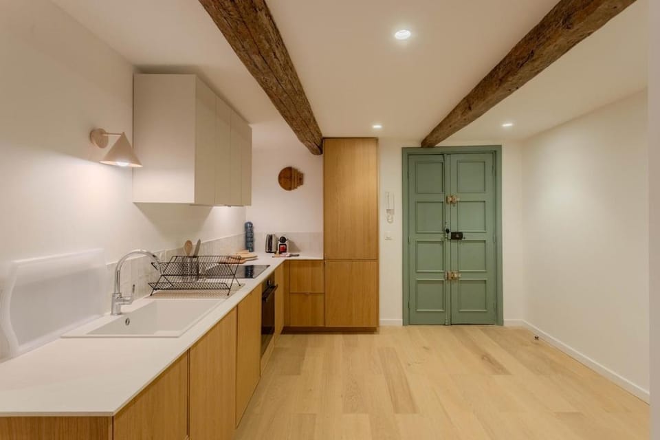 La Draperia - Patio & 2 Bedrooms - Vieux Nice Apartment in Nice