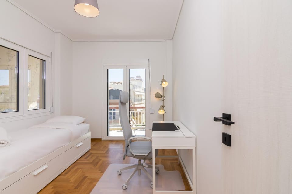 Bed, Business facilities, Bedroom