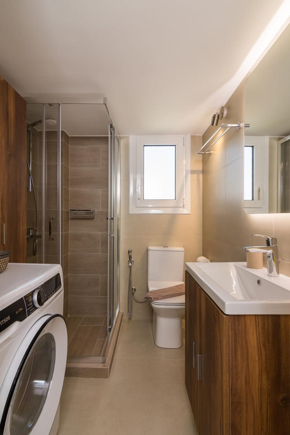 Shower, Toilet, Bathroom, washing machine