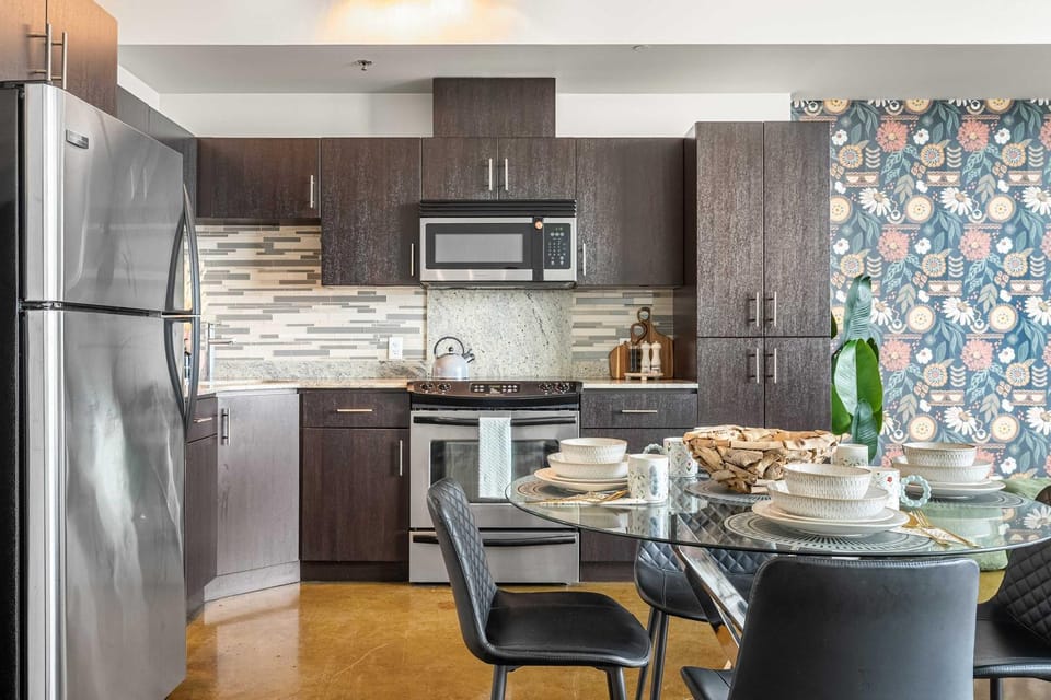 Kitchen or kitchenette, Food and drinks, Dining area, Food, minibar, oven, pet friendly, stove, toaster
