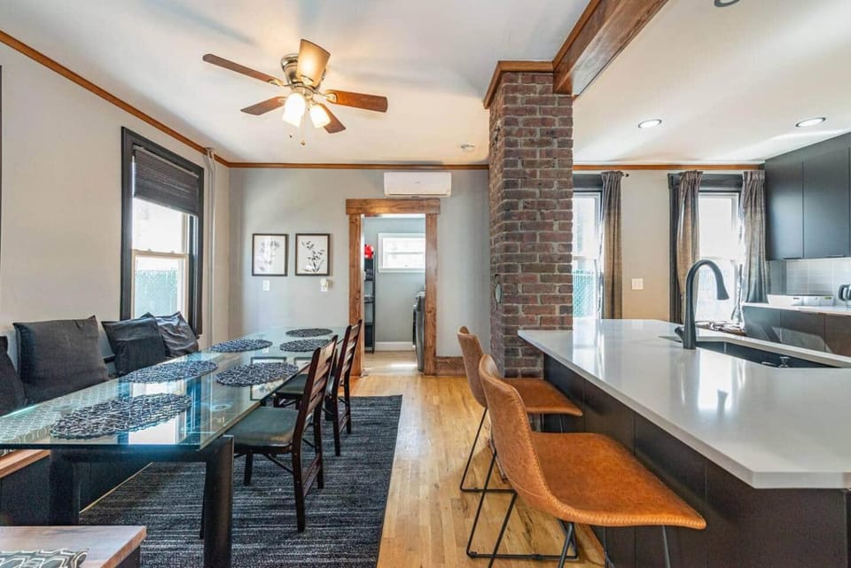 Private 4BR/3.5B Home • Driveway • 15 min to NYC House in Jersey City