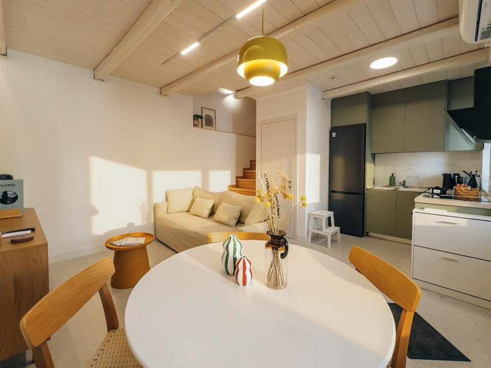 Kitchen or kitchenette, Living room, Dining area