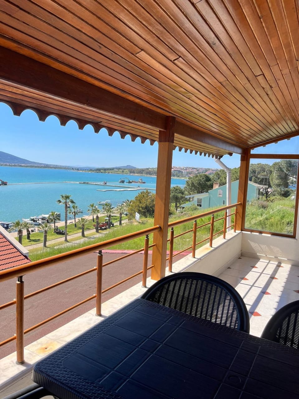 Scenic Cunda View Duplex with Terrace Near Beach House in İzmir Province