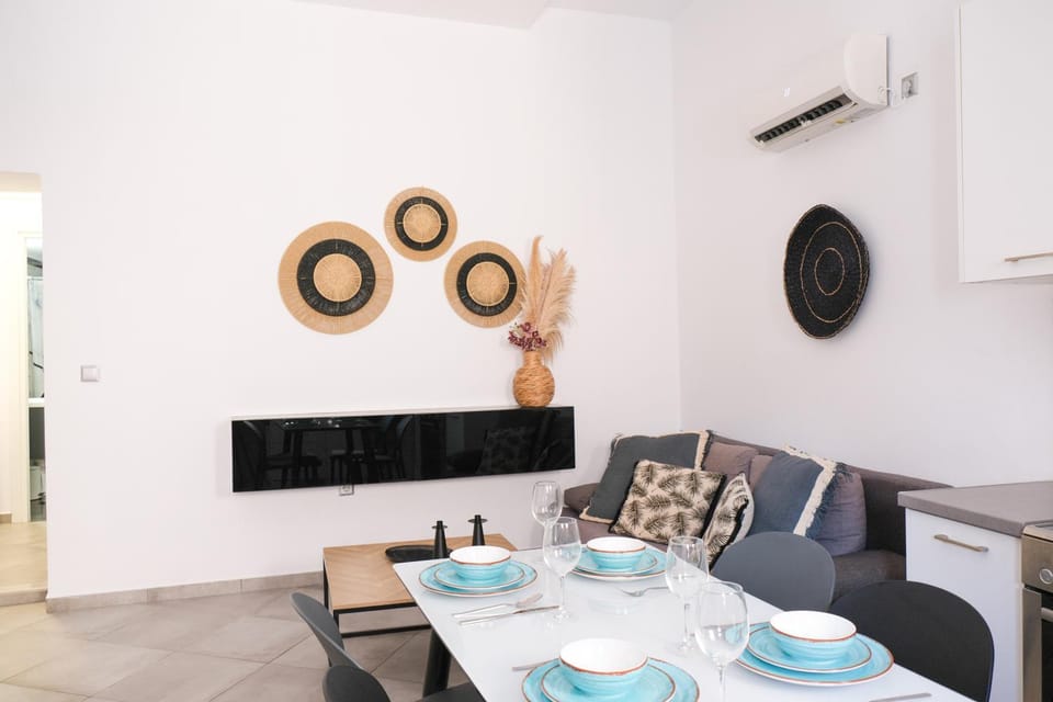 Antel apartment Apartment in Naousa