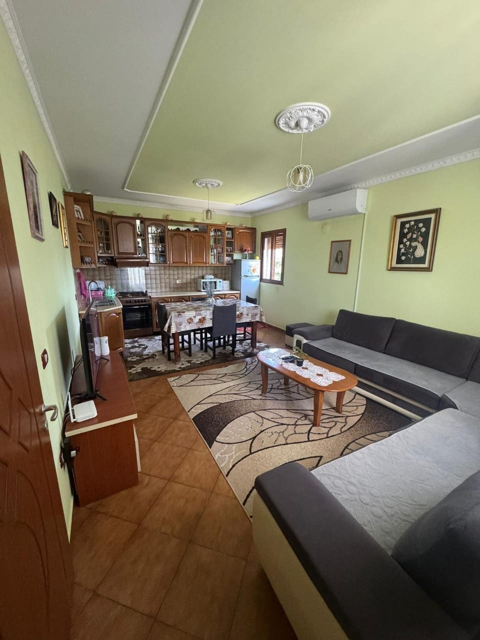 Living room, Dining area, kitchen