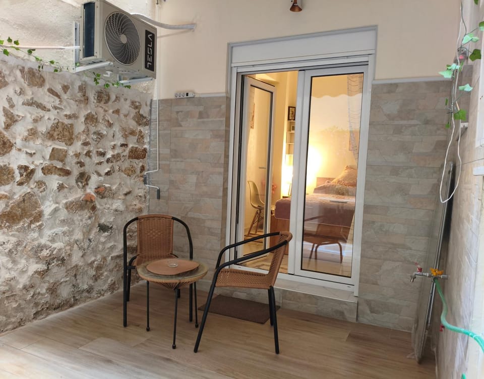Patio, Balcony/Terrace