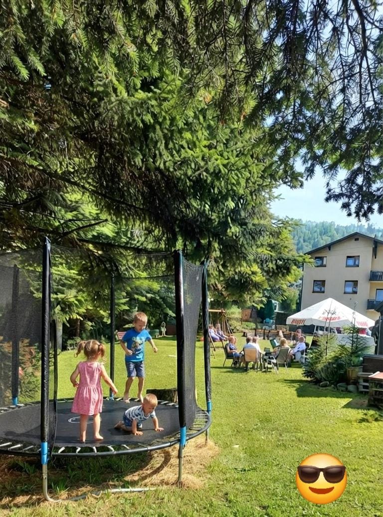 Day, Garden, Garden view, group of guests