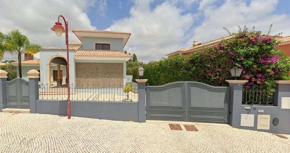Property building, Day, Landmark view