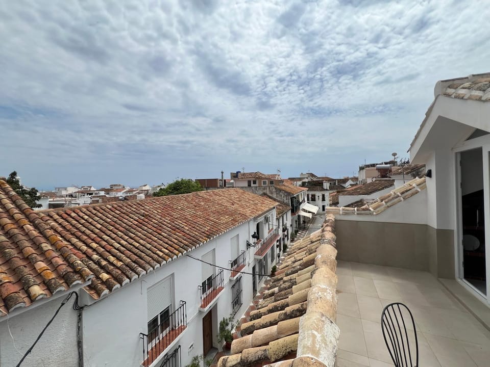 View (from property/room), City view