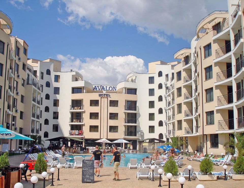Property building, Pool view
