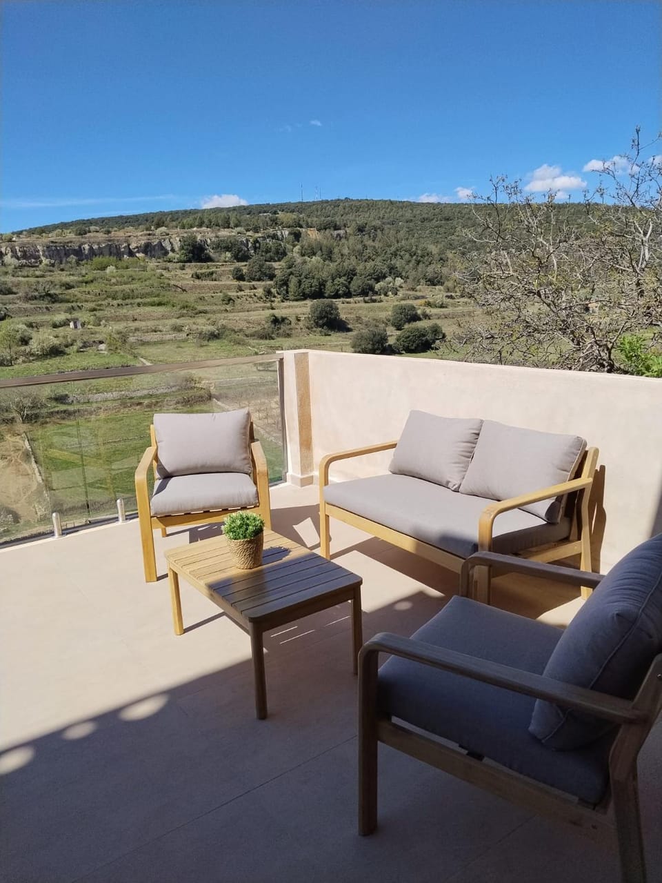 Balcony/Terrace, Mountain view