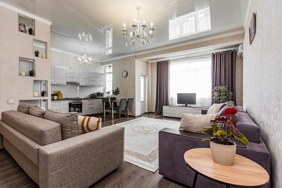 TV and multimedia, Kitchen or kitchenette, Living room, oven, air conditioner