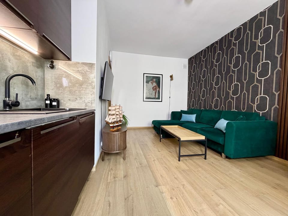 Kitchen or kitchenette, Living room