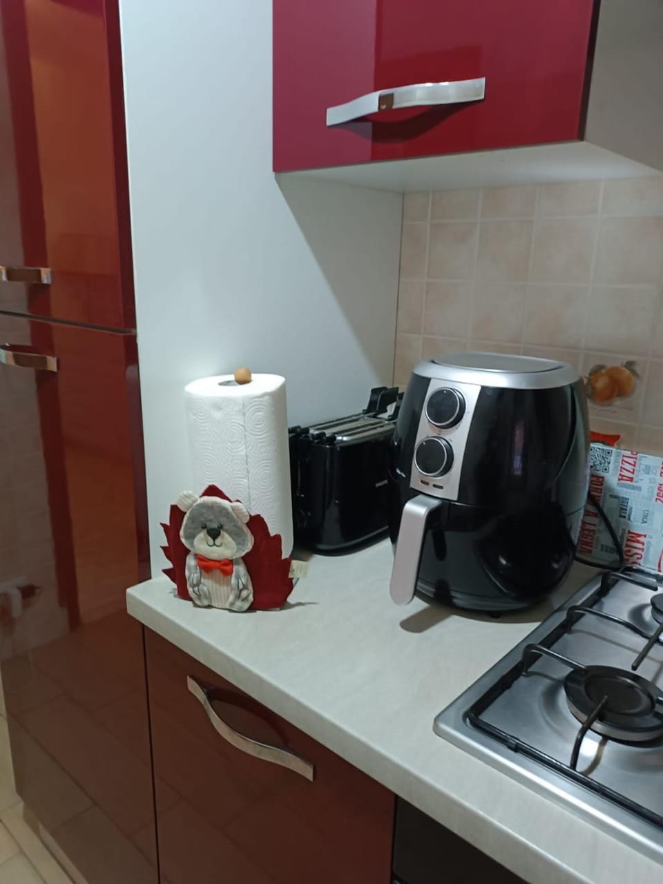 Kitchen or kitchenette, minibar, stove, toaster