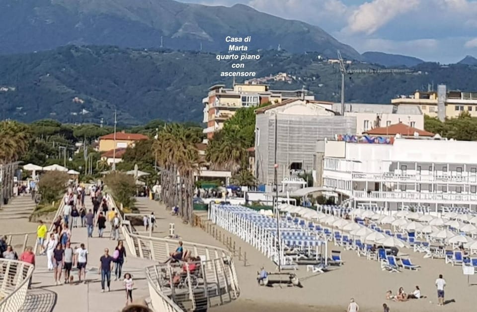 Central Lido di Camaiore Apartment Comfort and Convenience Await Apartment in Viareggio