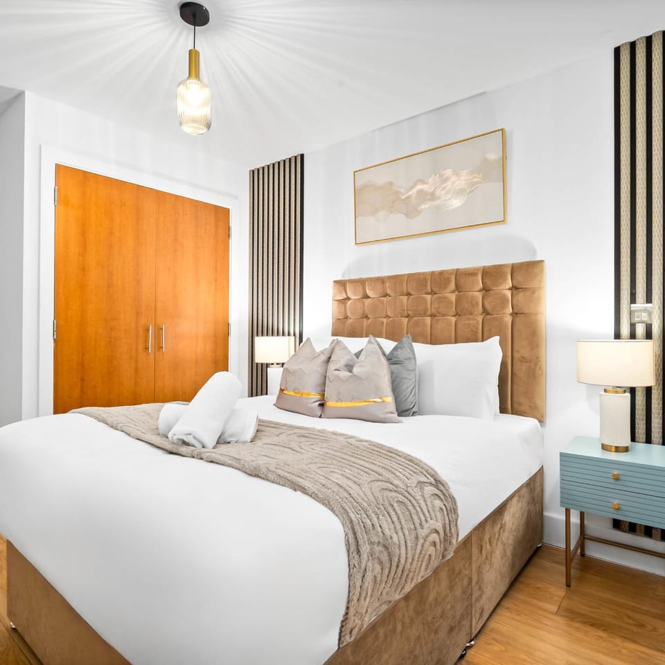 Bed, Photo of the whole room, Bedroom, wardrobe