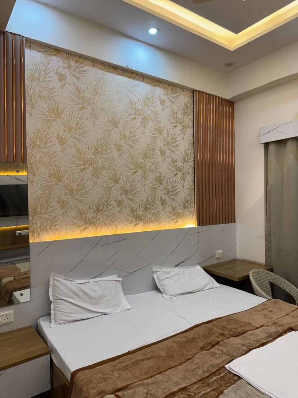 Cloud Haven Kaveri Apartment in Uttar Pradesh