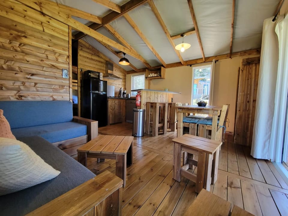 Lodges & Toiles du Sidobre - Nature et Sérénité Campground/ 
RV Resort in Occitanie