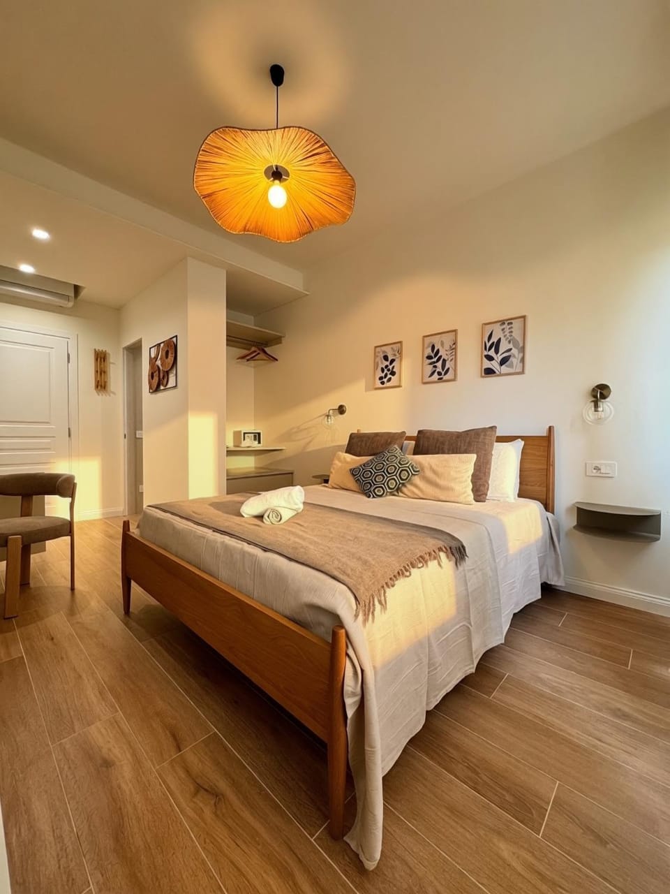 Photo of the whole room