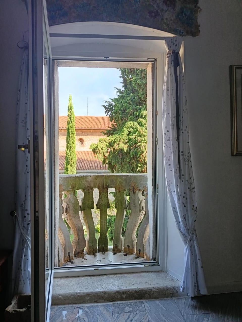 Property building, Balcony/Terrace