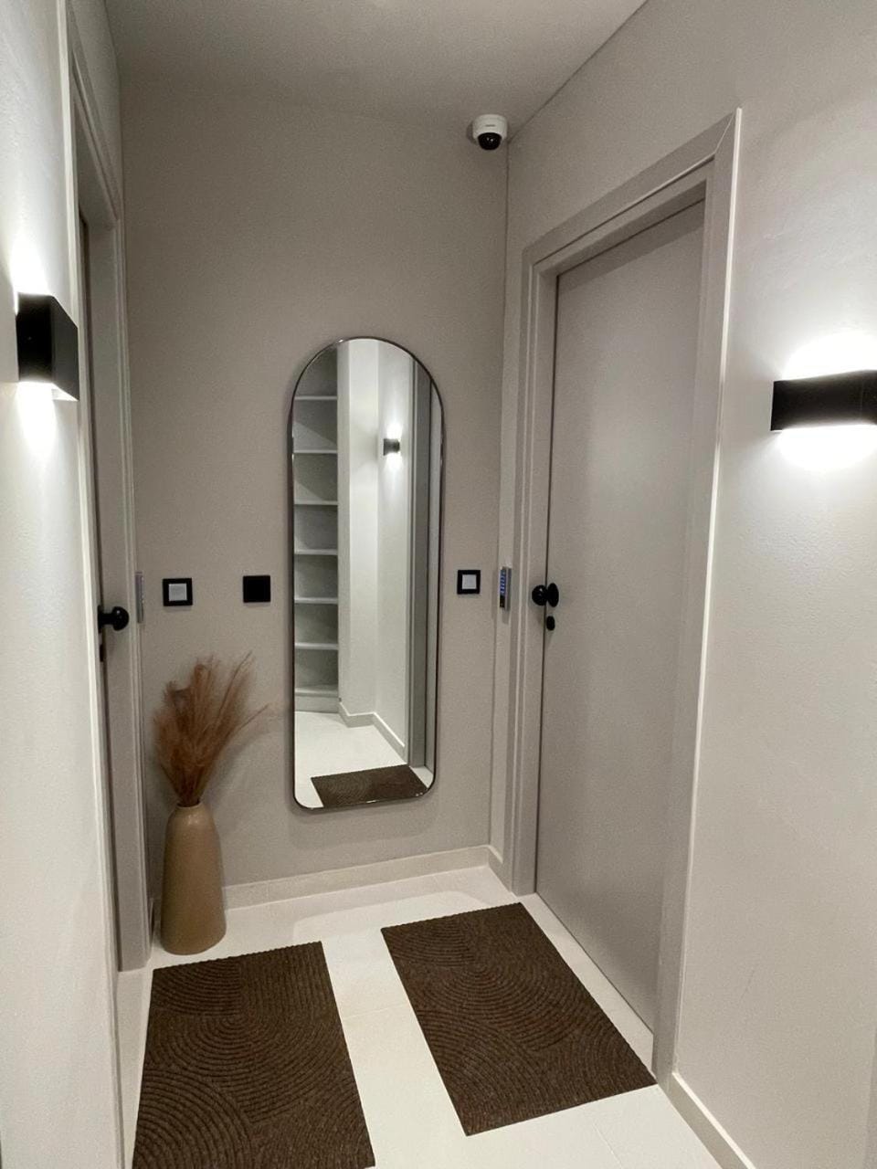 Glyfada Seaside White by Taurus Apartment in South Athens