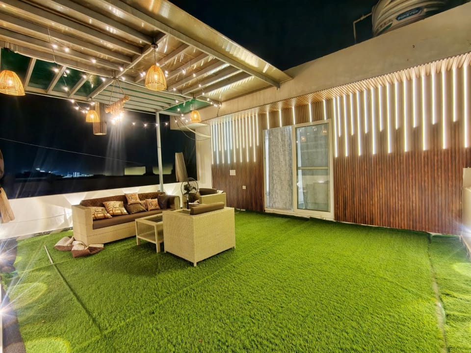 Rooftop Retreat Apartment in New Delhi
